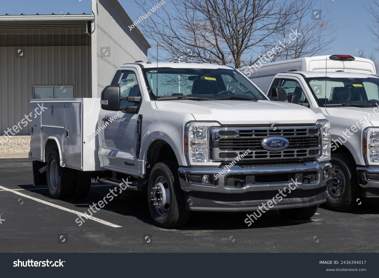 Ford F-450 with Reading service body